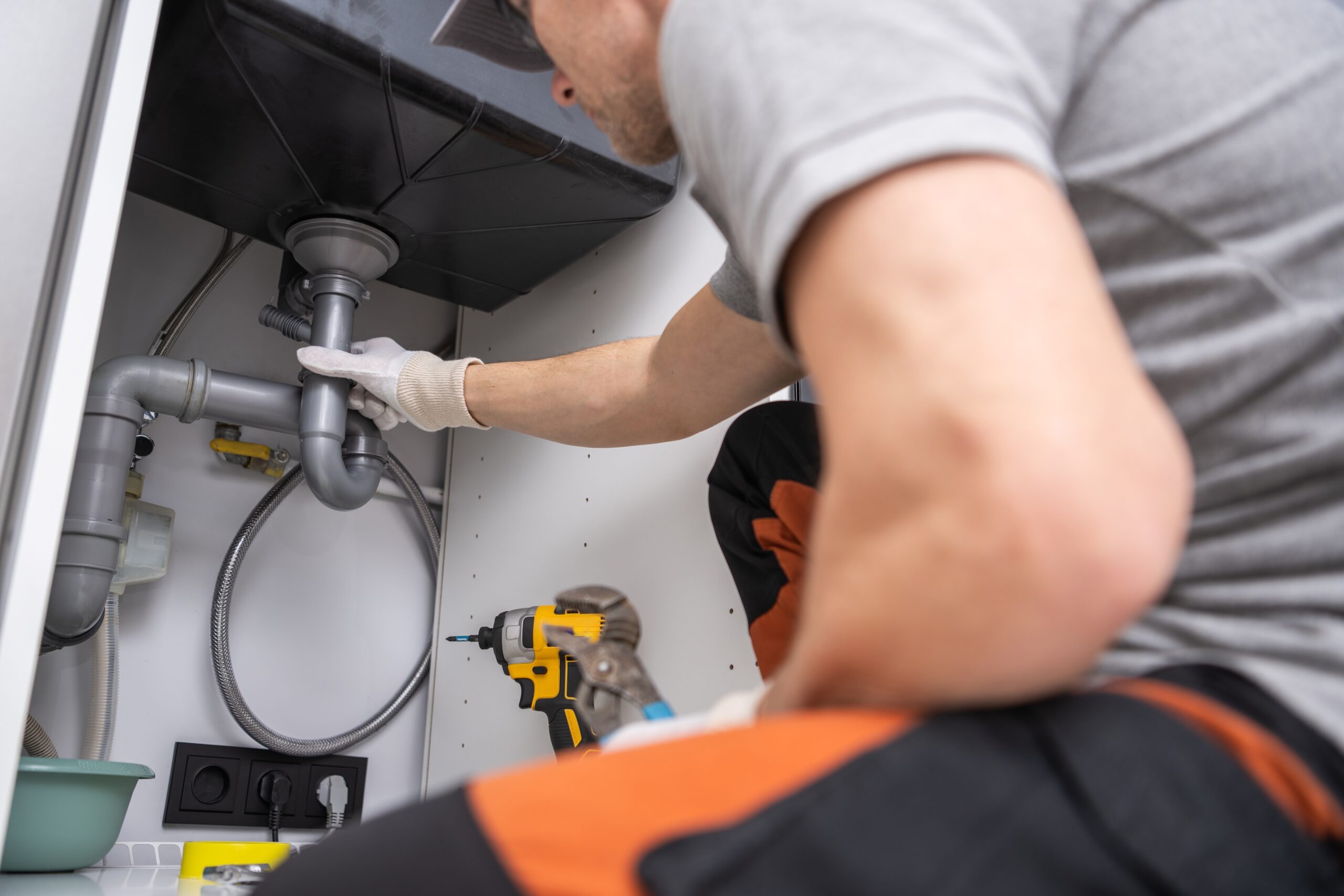 Drain Cleaning Common Clog Causes, Warning Signs, and When to Call a Professional